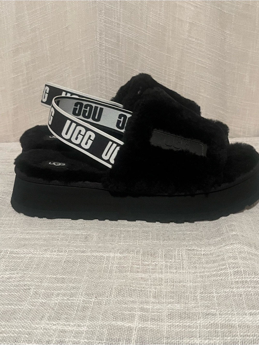 UGG Disco Slide Platform Black Fluffy Slingback Sandals Cozy Size 10 - Picture 3 of 10